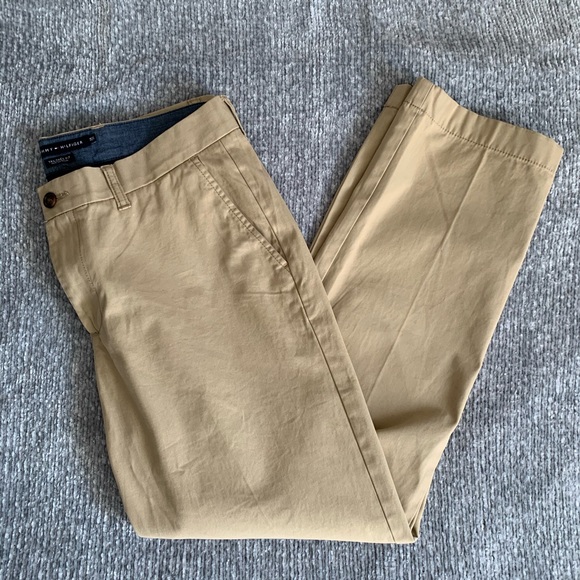 BNWOT Tommy Hilfiger Khaki tailored fit pants size 34/30 - Picture 3 of 6